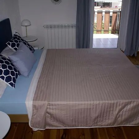 Apartements Sarah アパート Novigrad Istria