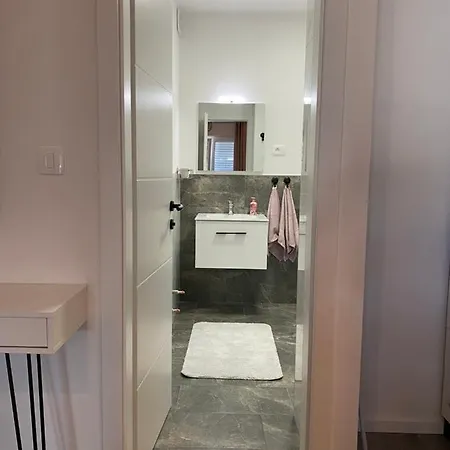 Apartements Sarah شقة Novigrad Istria